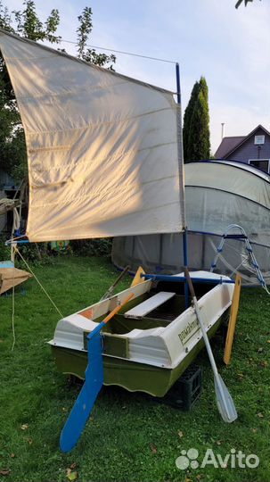 Лодка Романтика с комплектом парусного снаряжения