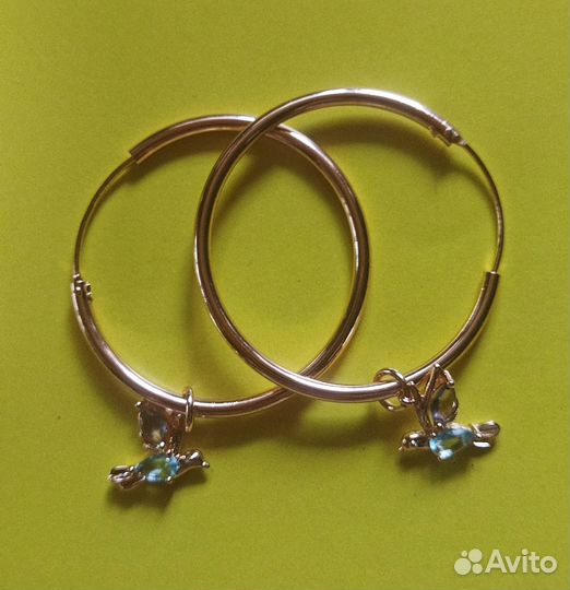 Позолоченные серьги-кольца с подвесками