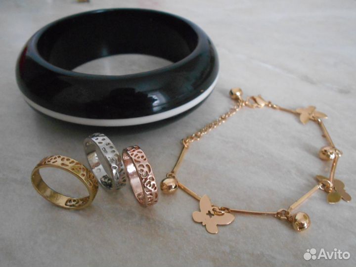 Серьги, бусы, браслеты, шармы