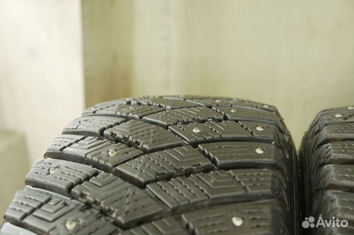 Goodyear UltraGrip Ice Arctic SUV 215/65 R17 99T