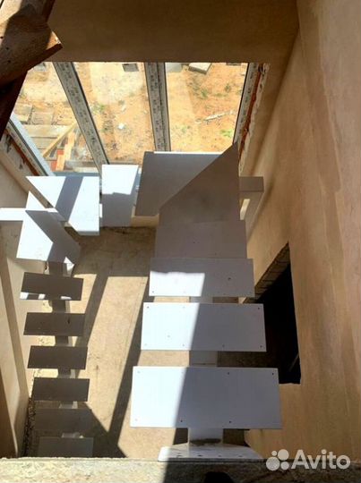 Перила деревянные для лестниц