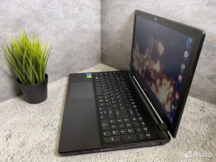 Мощный ноутбук Acer 2 видеокарты/SSD