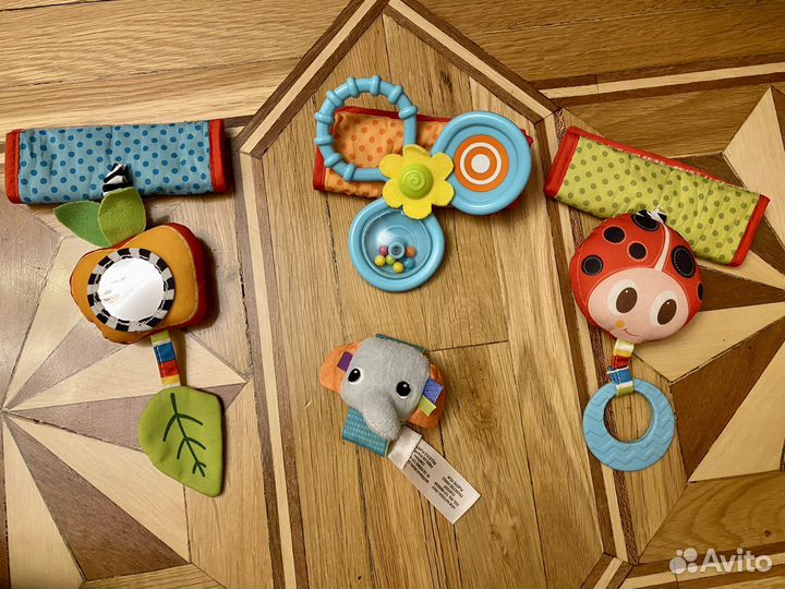 Детские развивающие игрушки: дуга, погрумешки