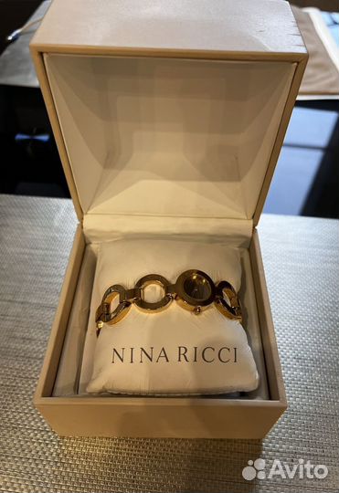 Часы женские Nina Ricci