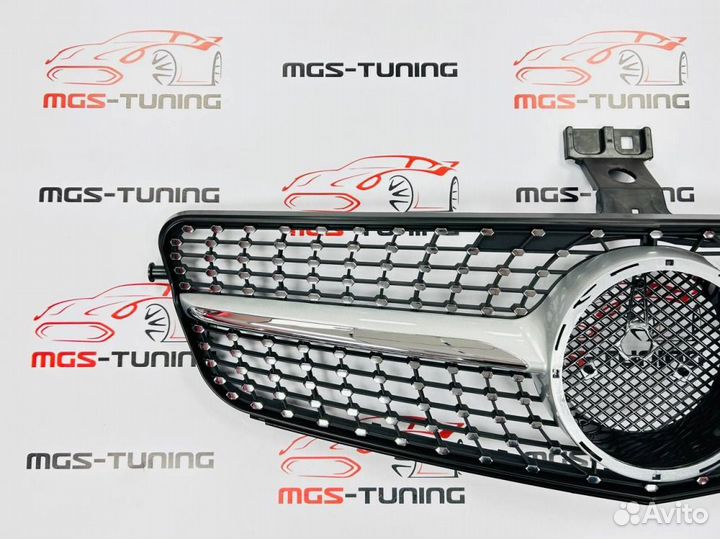 Решетка на Mercedes W204 в стиле Diamond silver