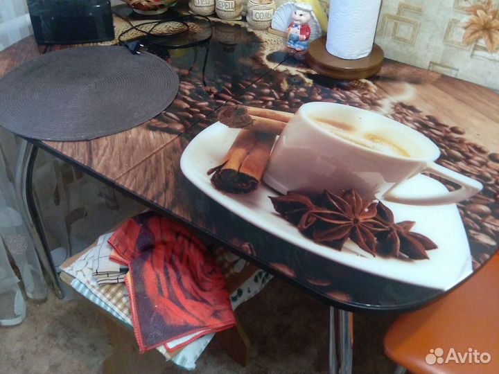 Кухонный стол и стулья бу