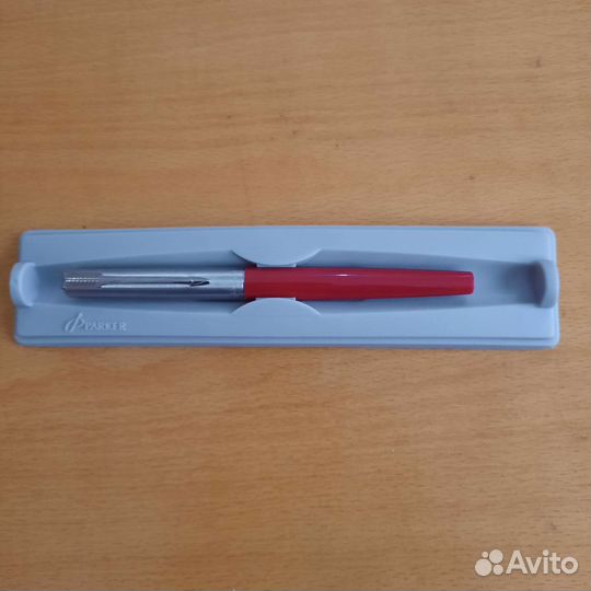 Авторучка перьевая parker