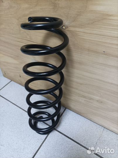 Пружина задняя VW Golf 6/Jetta 6