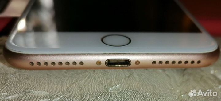 Телефон iPhone