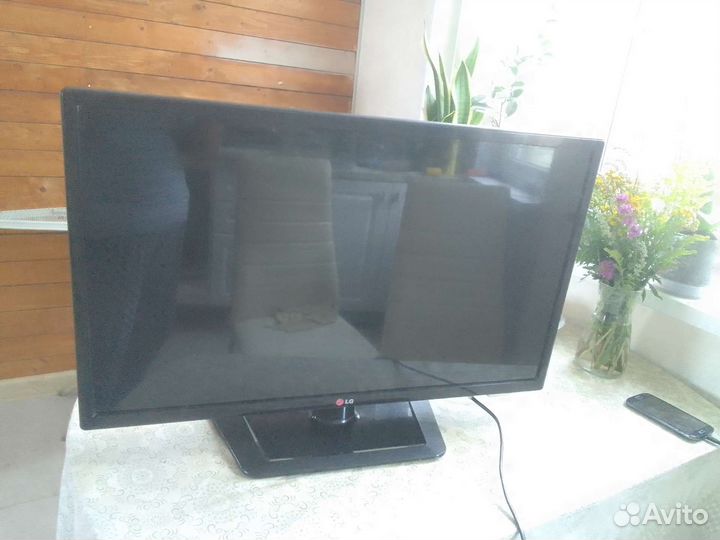 Телевизор LG б/у рабочий