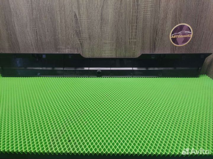 Накладка лобового стекла Scania 6 Серия