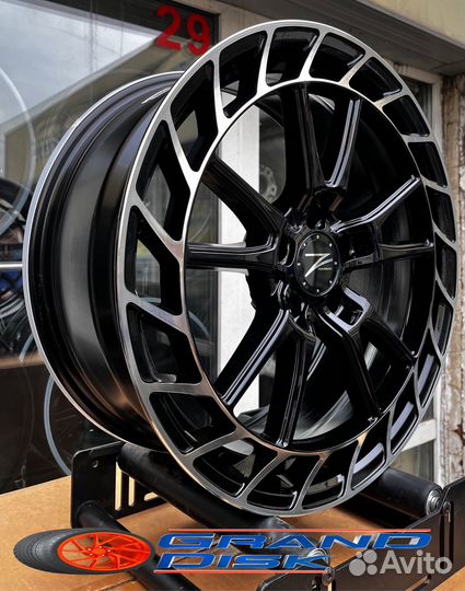 Диски R19 5x114.3 Z-Perfomance Black Groove Gloss