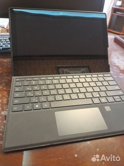 Microsoft surface pro 7 plus