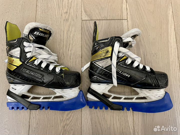 Хоккейные коньки bauer