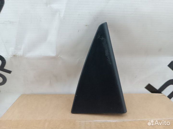 Уголок зеркала правый Toyota Land Cruiser Prado