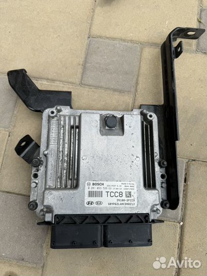 Блок управления kia carnival 3