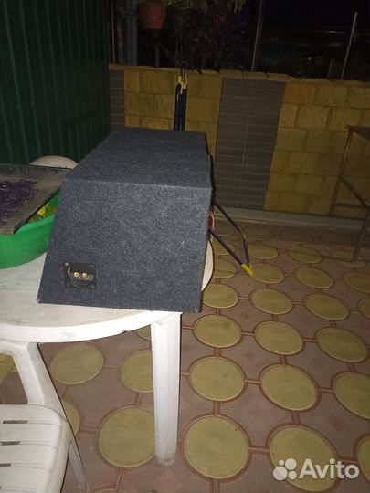 Сабвуфер 12 с коробом на щели