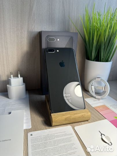 iPhone 8 Plus, 64 ГБ
