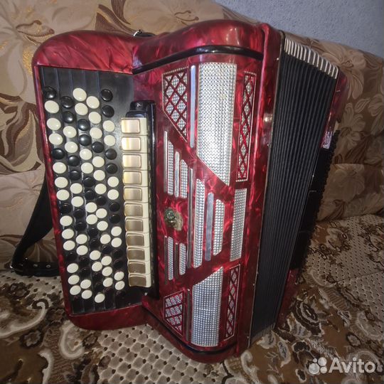 Баян Фиротти