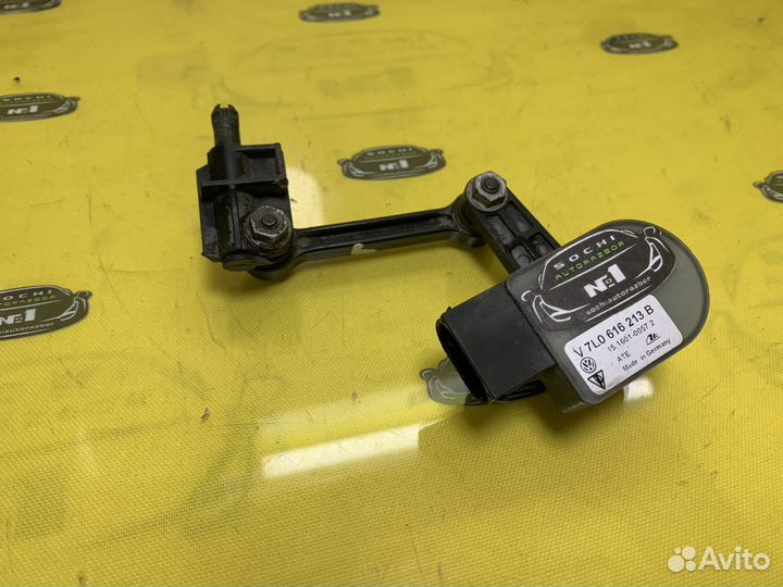 Датчик подвески Передний L Cayenne Touareg Q7 2003