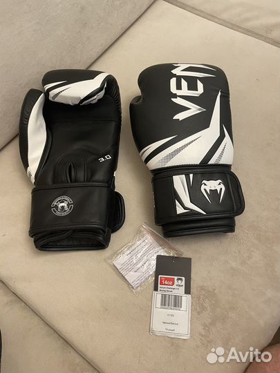 Боксерские перчатки 14 oz