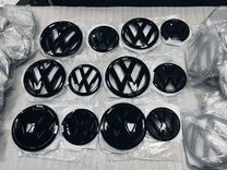Эмблема Volkswagen чёрные решётка