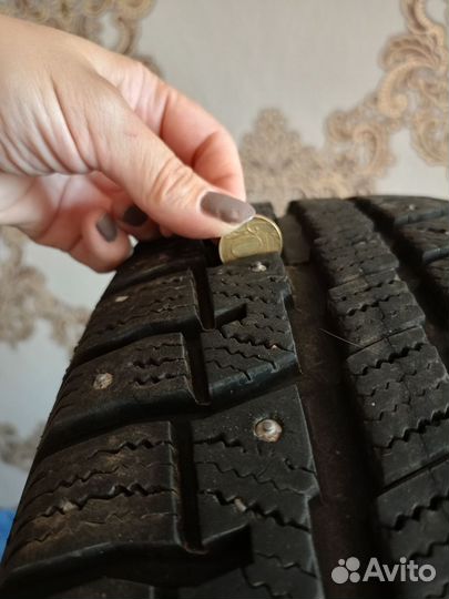 Продам шины шипованные 205/55 R16 4 шт