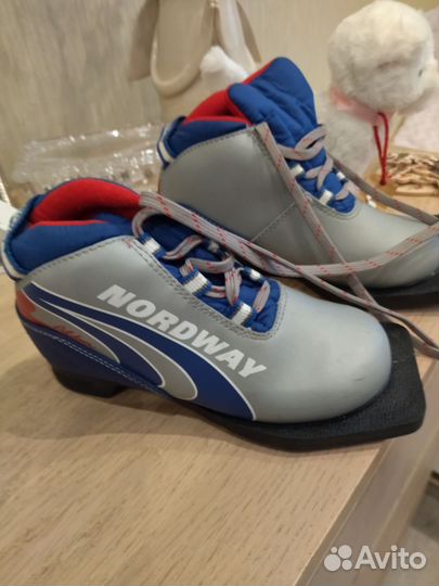 Лыжные ботинки 30 р