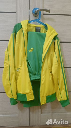 Спортивный костюм женский