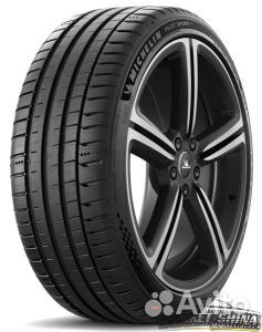 Michelin Pilot Sport 5 245/40 R18 97Y