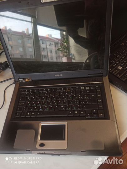 Ноутбук asus