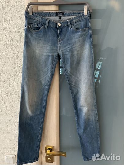 Джинсы armani