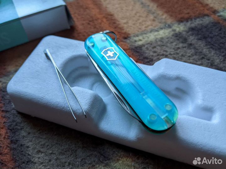 Нож-брелок Victorinox Classic 58mm