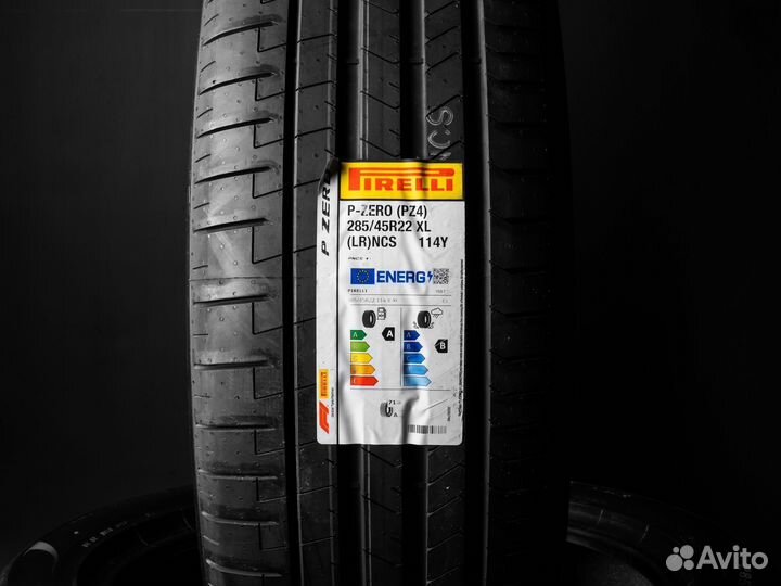 Pirelli P Zero PZ4 285/45 R22