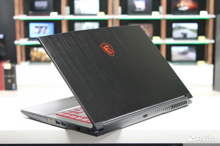 Игровой ноутбук MSI Katana с RTX3050