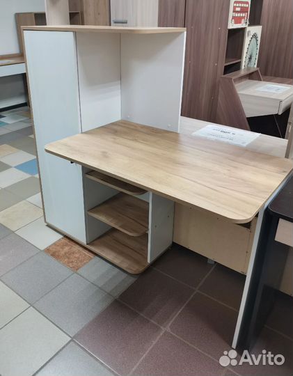 Стол со шкафчиком Вуди