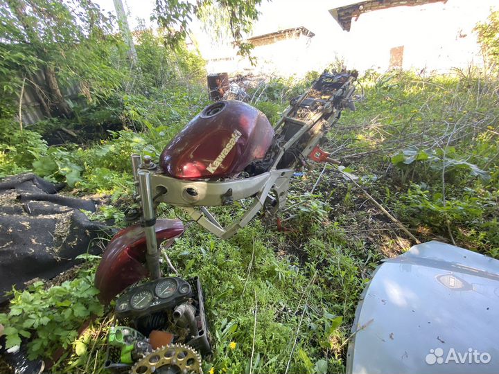 Запчасти zzr400