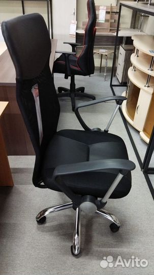 Кресло компьютерное с сеткой