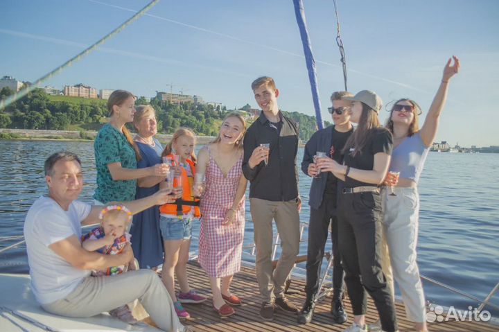 Прогулка на парусной яхте