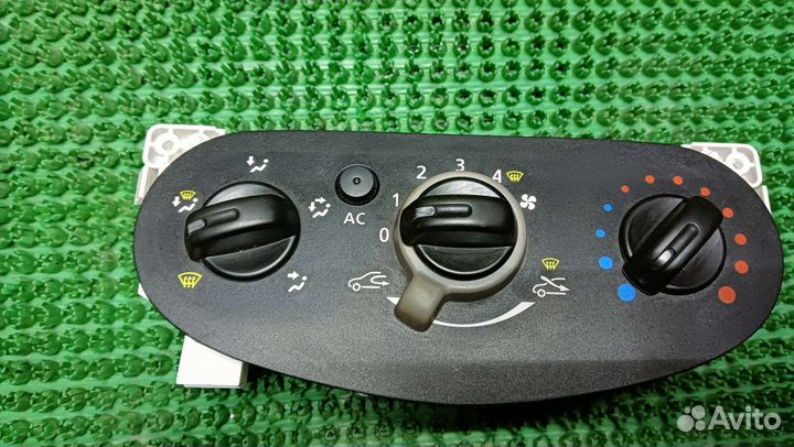 Блок управления климатом Renault Logan 1
