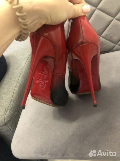 Туфли женские 38 Louboutin