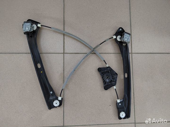Стеклоподъемник передней правой двери VW Jetta 6