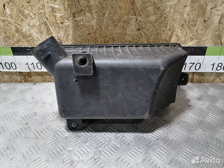 Корпус воздушного фильтра Kia Carens 2002 2006