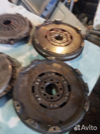 Маховик с комплектом мерседес спринтер 611. 2.2
