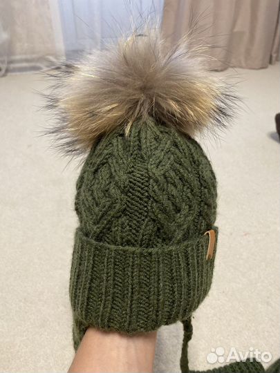 Продам вязаный комплект ручной работы