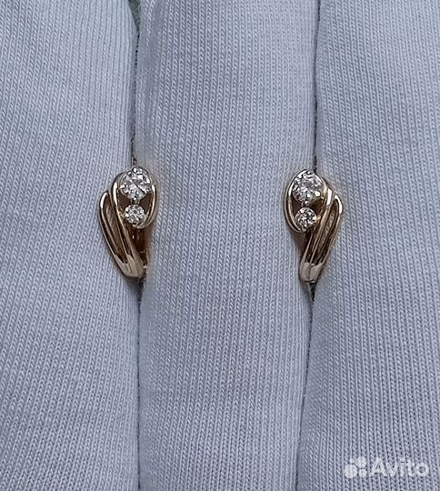 Золотые серьги 2,48 гр.585
