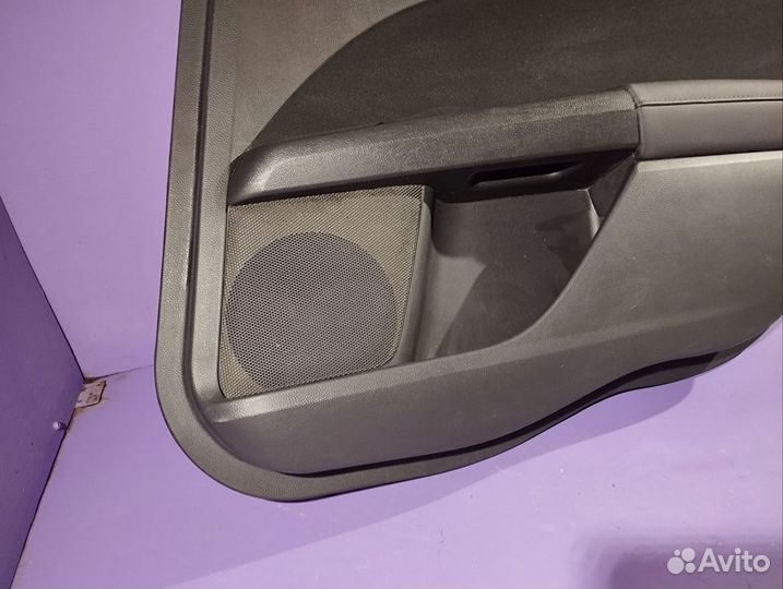 Обшивка задней правой двери Ford Mondeo 5