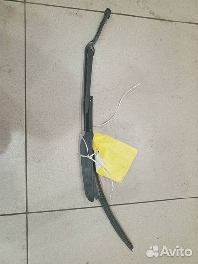 Поводок стеклоочистителя передний левый Hyundai A