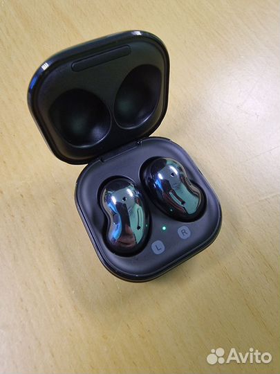 Беспроводные наушники samsung buds live