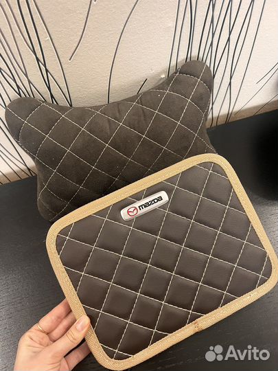 Подушка в машину и папка для документов